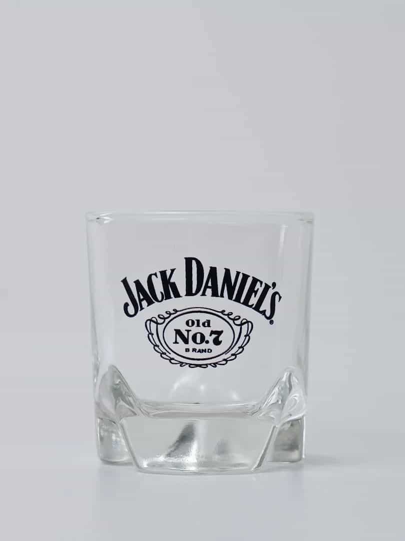 Jack Daniel’s — стакан с логотипом